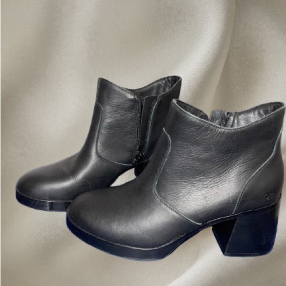 Lucky Brand Quinlee Women’s Block Heel Ankle Boots 7.5 Leather NWOB no box